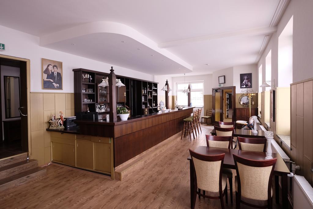 Hotel Gruener Kranz 伦茨堡 外观 照片